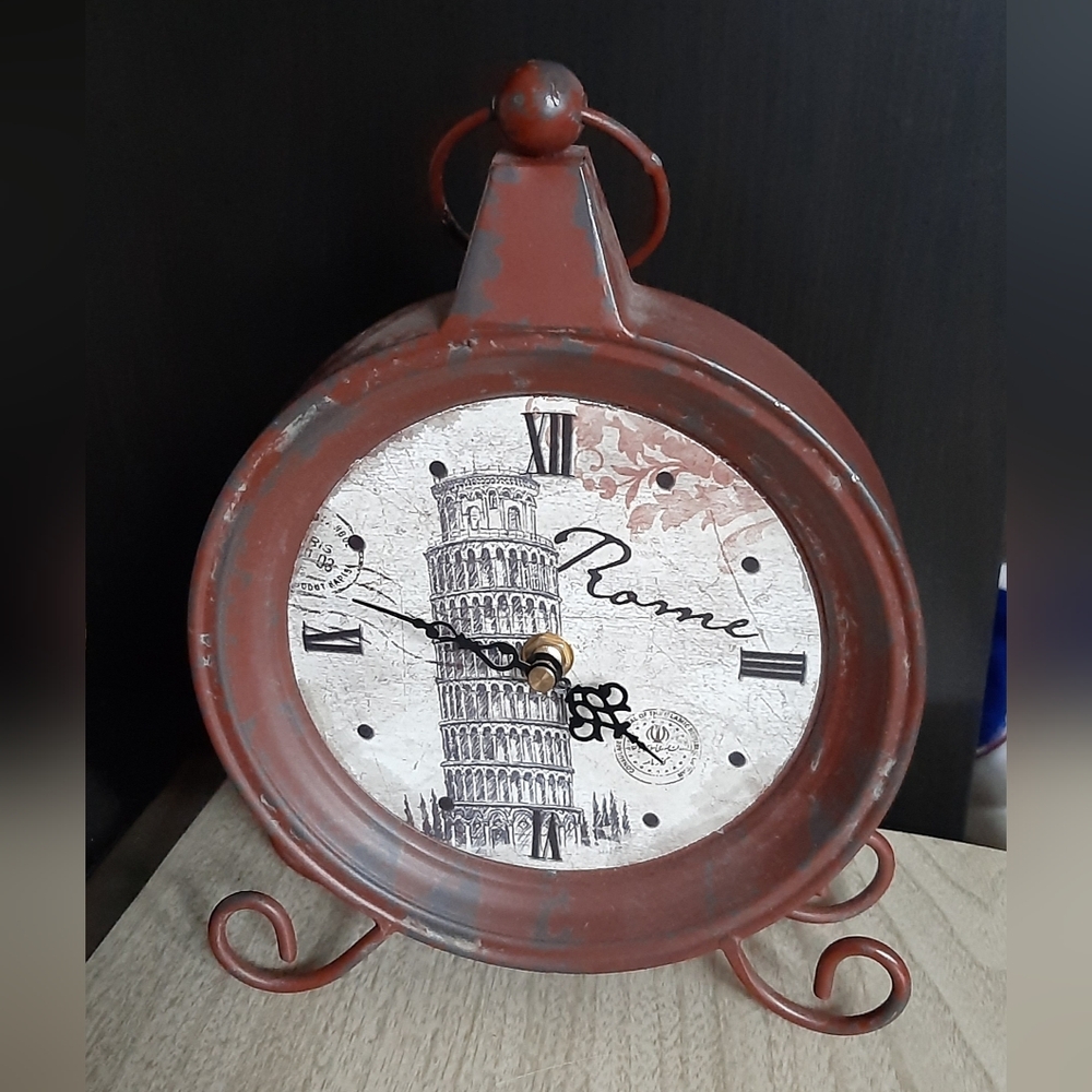Rustic Clock In Great Condition - Picture 2 of 8